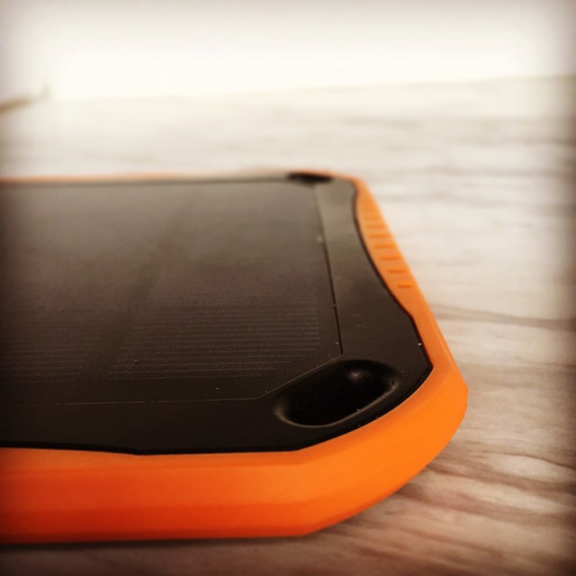 Sungzu_Solar_Charger_05