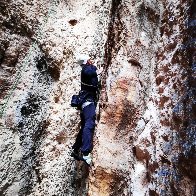 Climbing_Franchthi_Caves_Ermionida_Argolis_142821_605