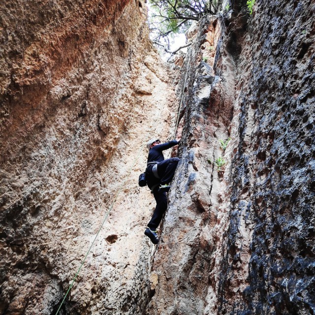 Climbing_Franchthi_Caves_Ermionida_Argolis_142905_222