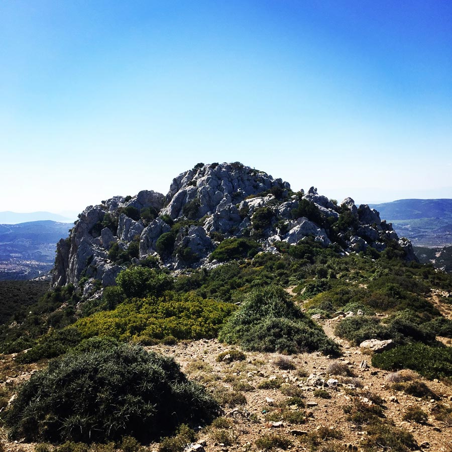 Climbing_Pillars_Of_Winds_1551