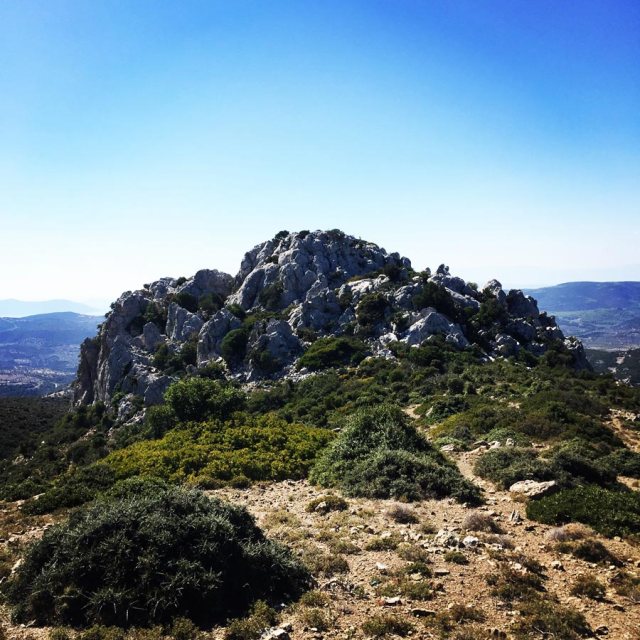 Climbing_Pillars_Of_Winds_1551