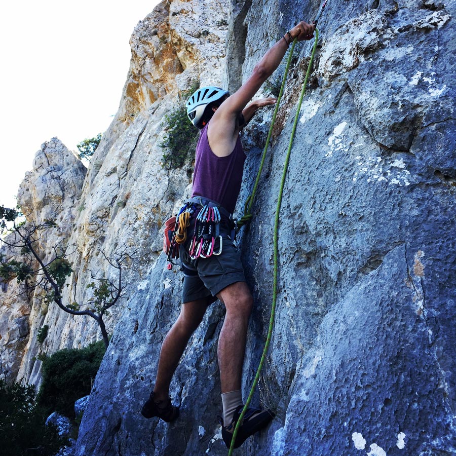 Climbing_Pillars_Of_Winds_1553