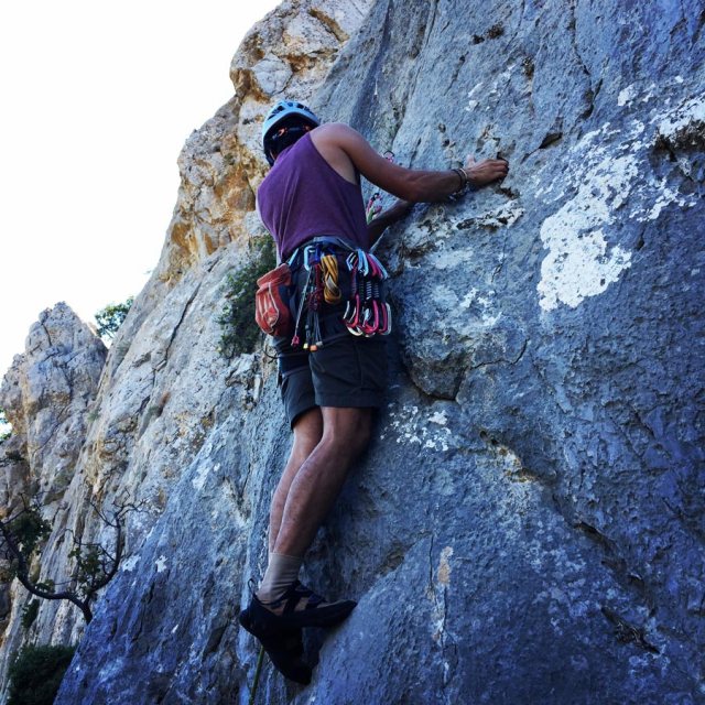 Climbing_Pillars_Of_Winds_1554