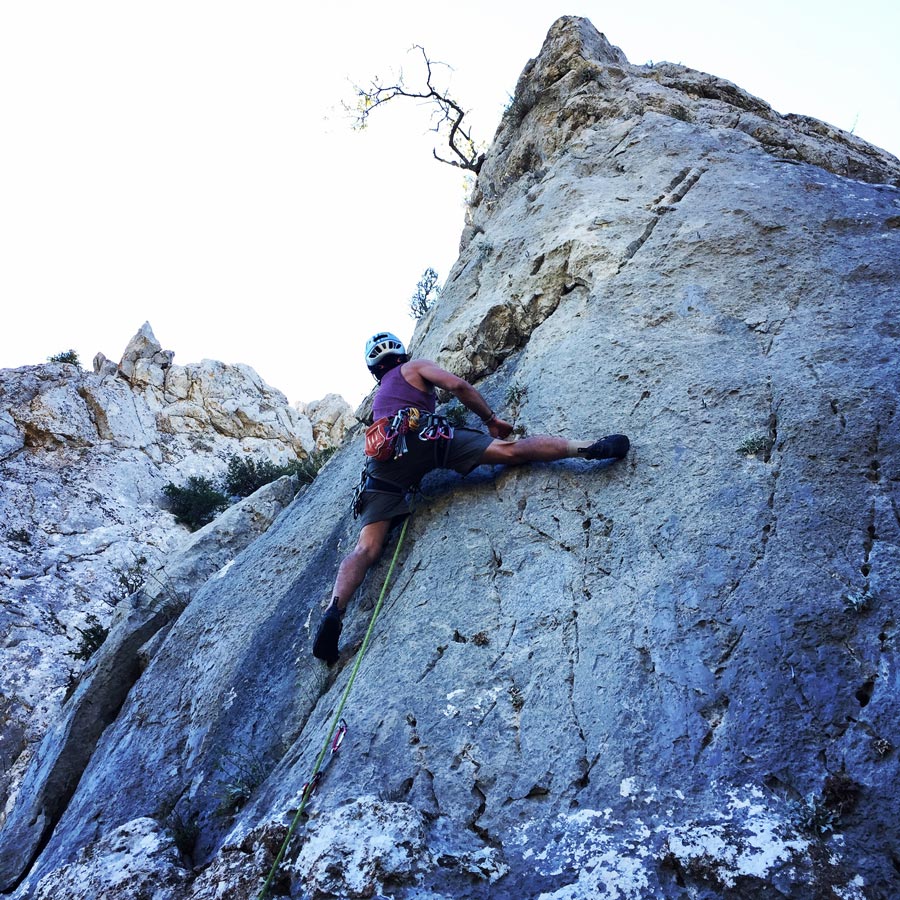 Climbing_Pillars_Of_Winds_1556