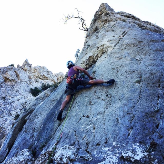 Climbing_Pillars_Of_Winds_1556