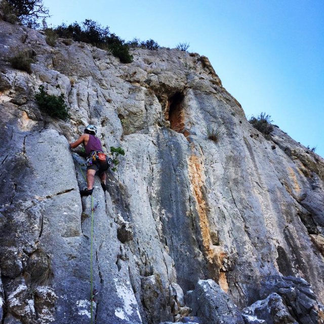 Climbing_Pillars_Of_Winds_1559