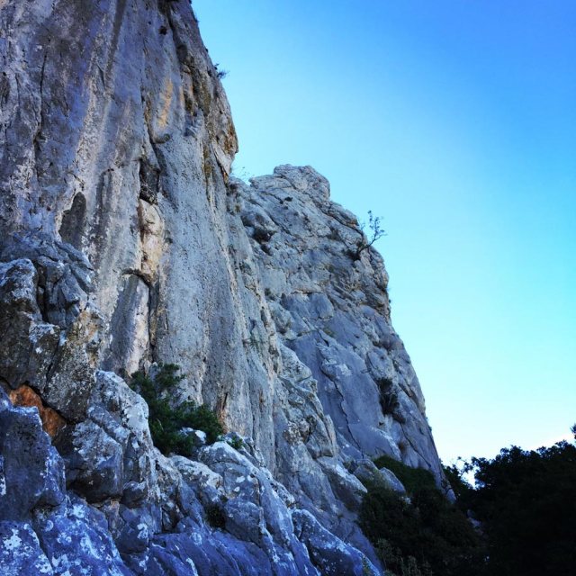 Climbing_Pillars_Of_Winds_1562