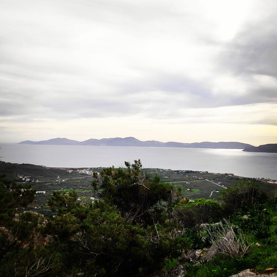 Climbing_Kastro_Thermisia_Castle_06