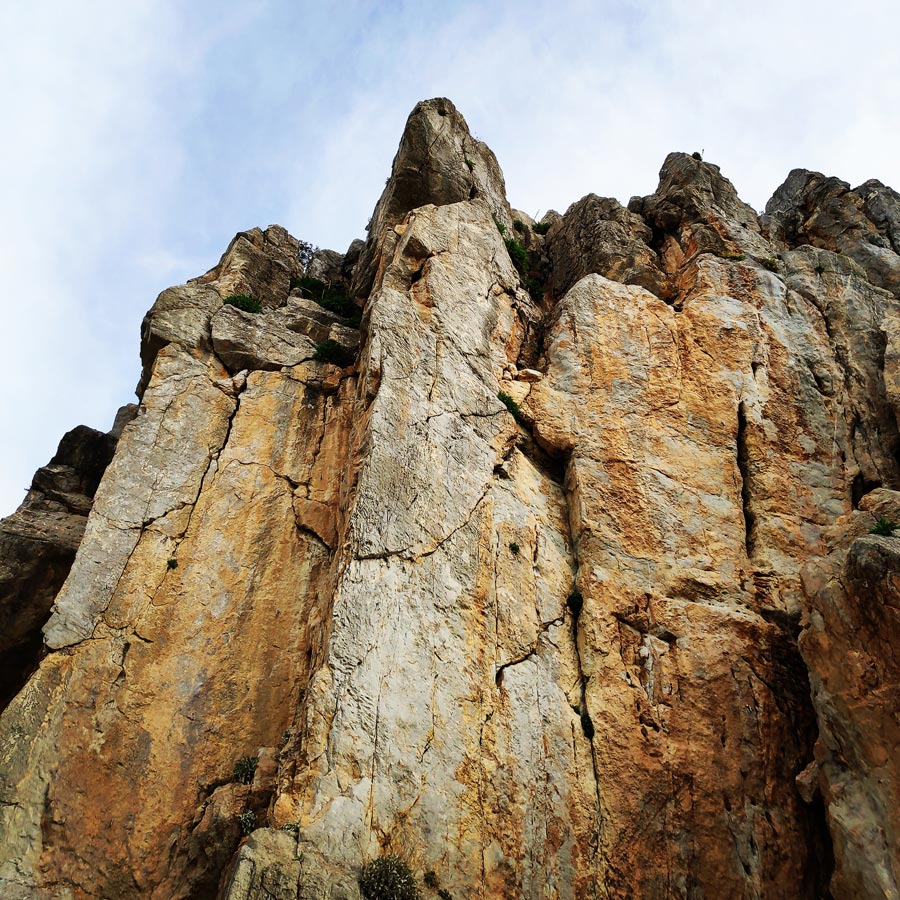 Climbing_Kastro_Thermisia_Castle_10