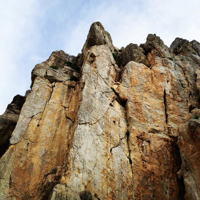 Climbing_Kastro_Thermisia_Castle_10