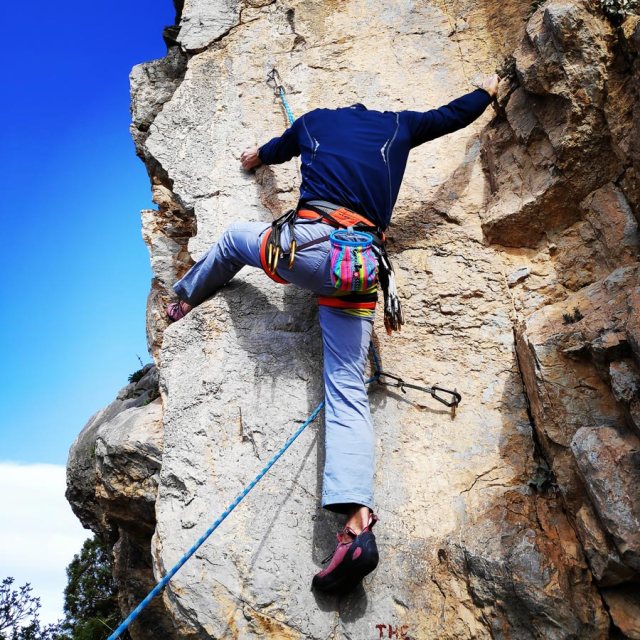 Climbing_Kastro_Thermisia_Castle_22