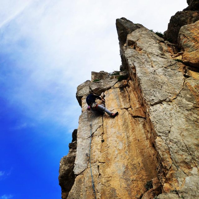 Climbing_Kastro_Thermisia_Castle_29