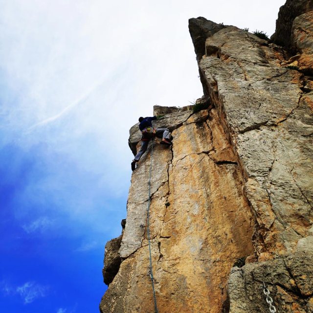 Climbing_Kastro_Thermisia_Castle_30