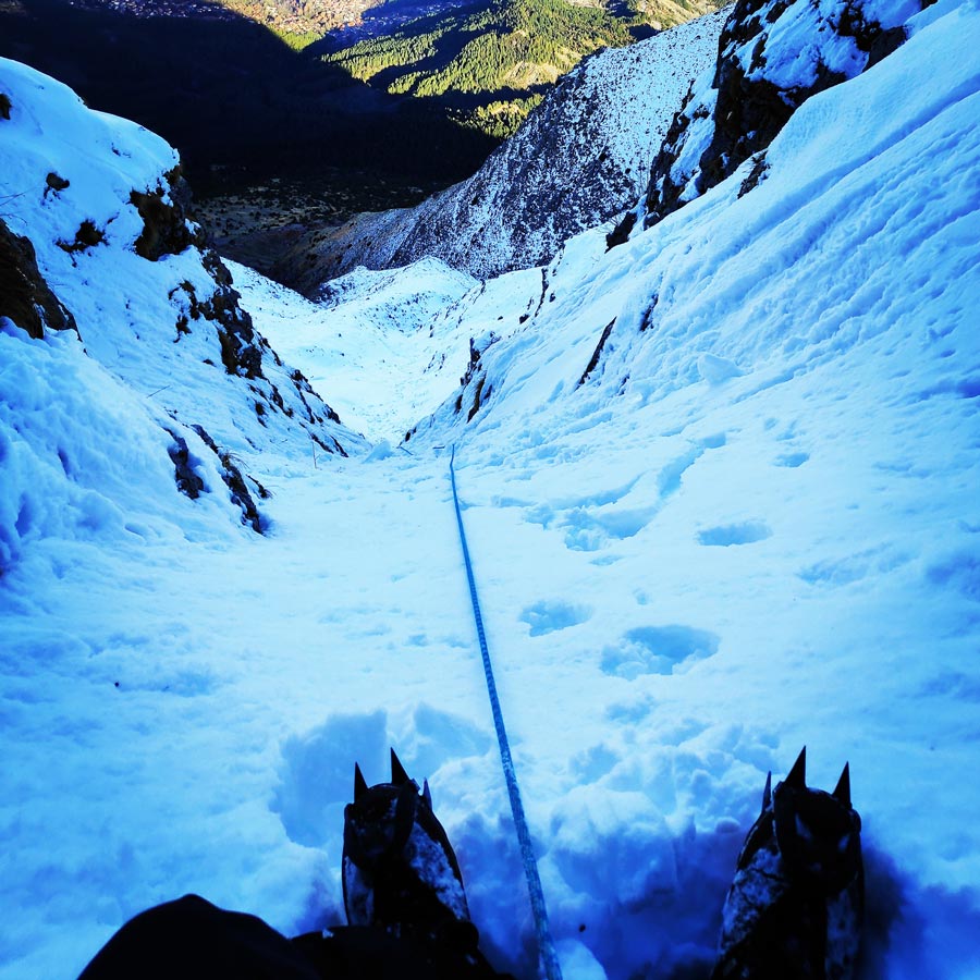 Winter_Climb_Tzoumerka_Athamanika_Stroggoula_Agrofylakas_Couloir_20181222_173022_711