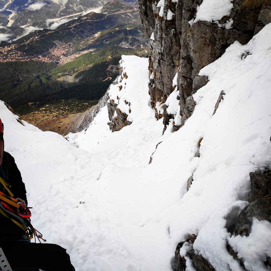 Winter_Climb_Tzoumerka_Athamanika_Stroggoula_Agrofylakas_Couloir_20181222_173547_772