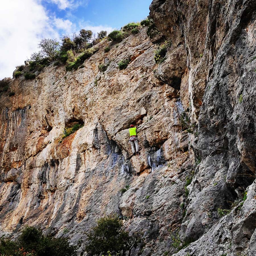 Climbing_Epos_Fylis_Athens_Greece_20190407_192903_477