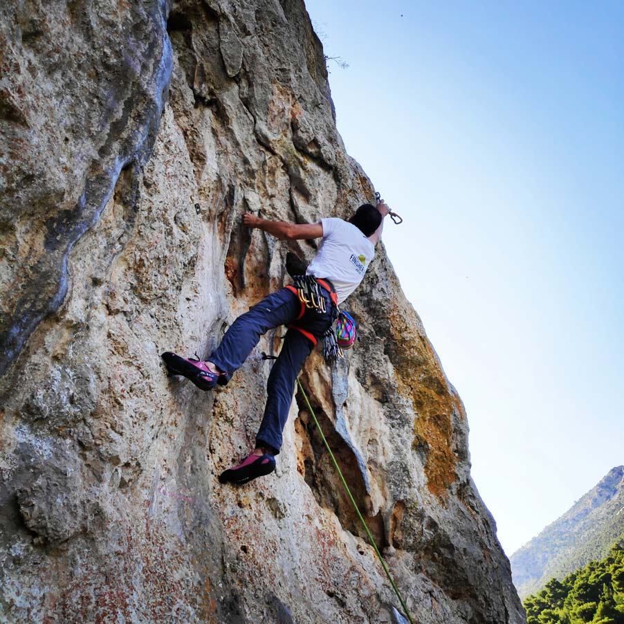 Climbing_Korakofolia_Parnitha__082043_915