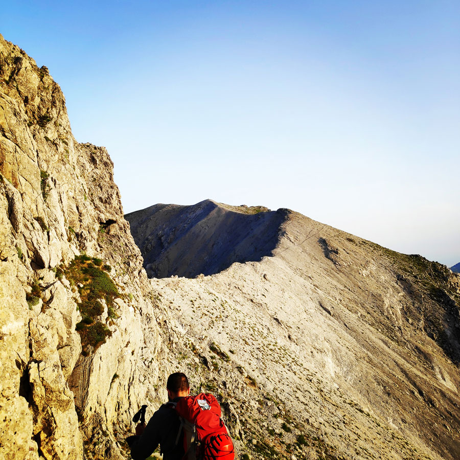 Traverse_Chelmos_Helmos_Arete_080852_097