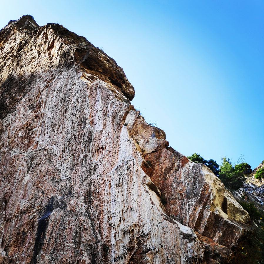 Climbing_Sibligades_Penteli_Athens_130152_689