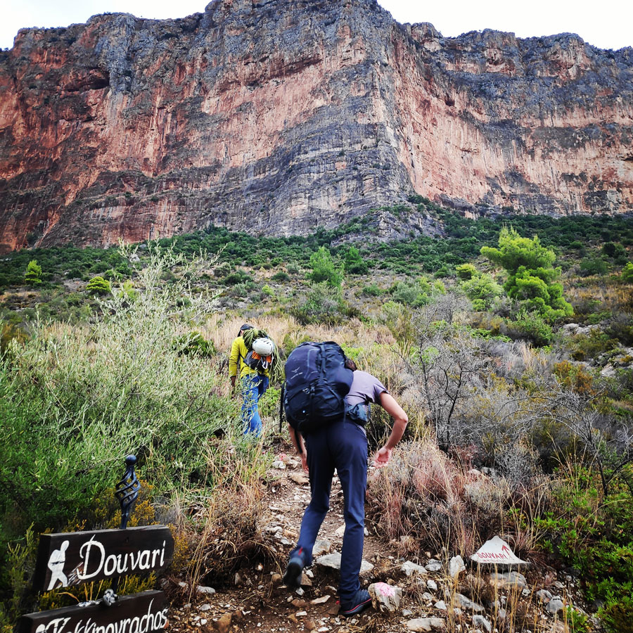 Climbing_Leonidio_Mignonette_070607_767