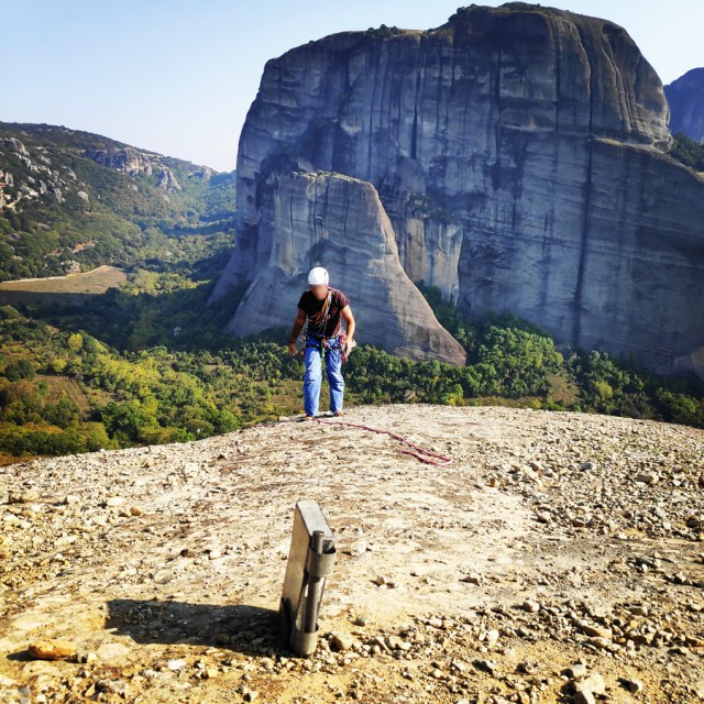 Climbing_Meteora_Doupiani_Rock_085950_650