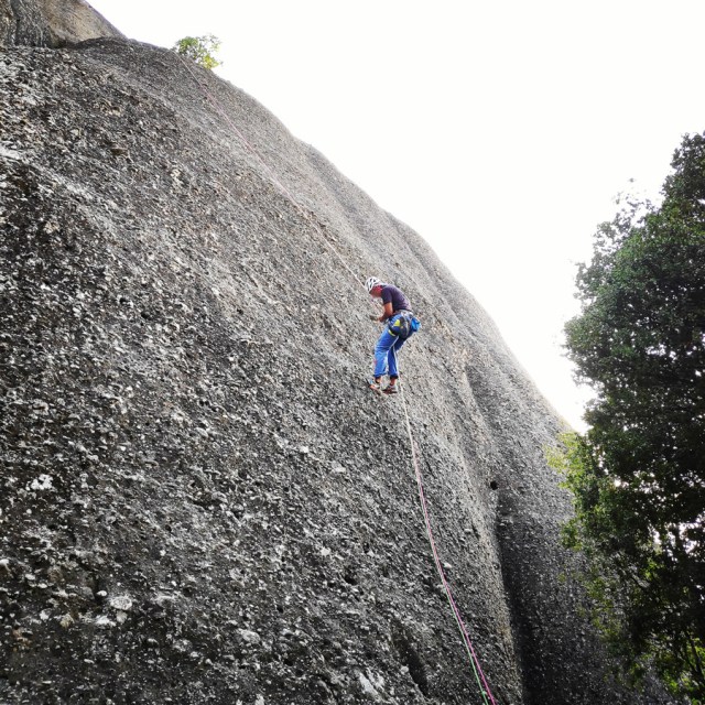 Climbing_Meteora_Doupiani_Rock_090346_098