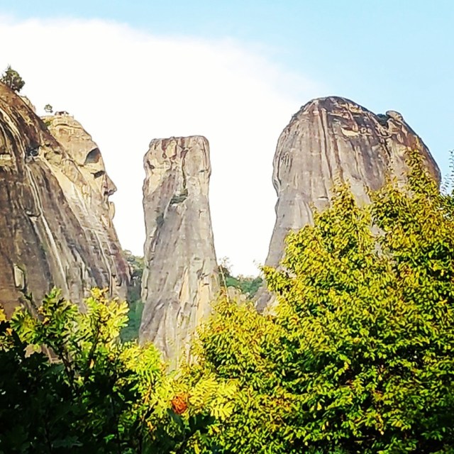 Climbing_Meteora_Doupiani_Rock_090601_316