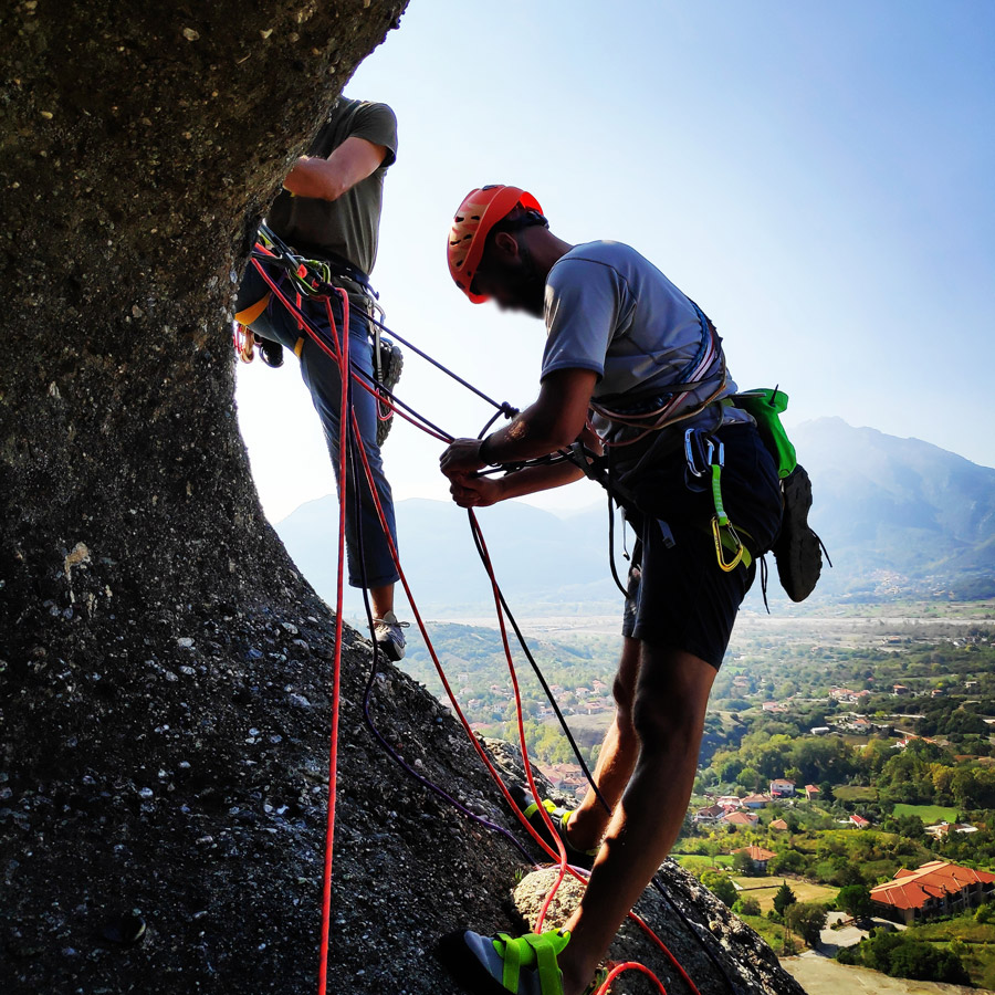 Climbing_Meteora_Doupiani_Rock_092029_534