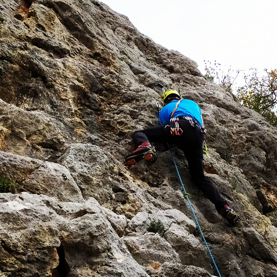 DryTooling_Athens_Epos_Fylis_Rizos_Cave_092249_003