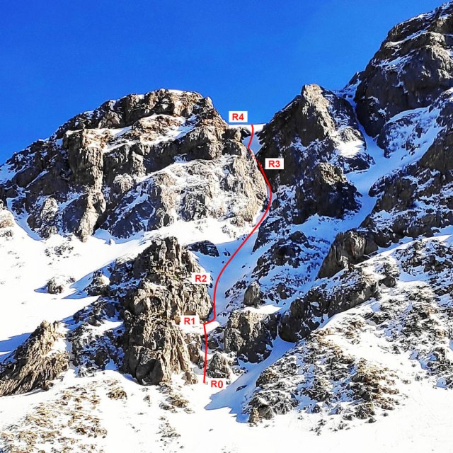 Vardousia_Mountain_Mixed_Climbing_Aris_064000_472_01