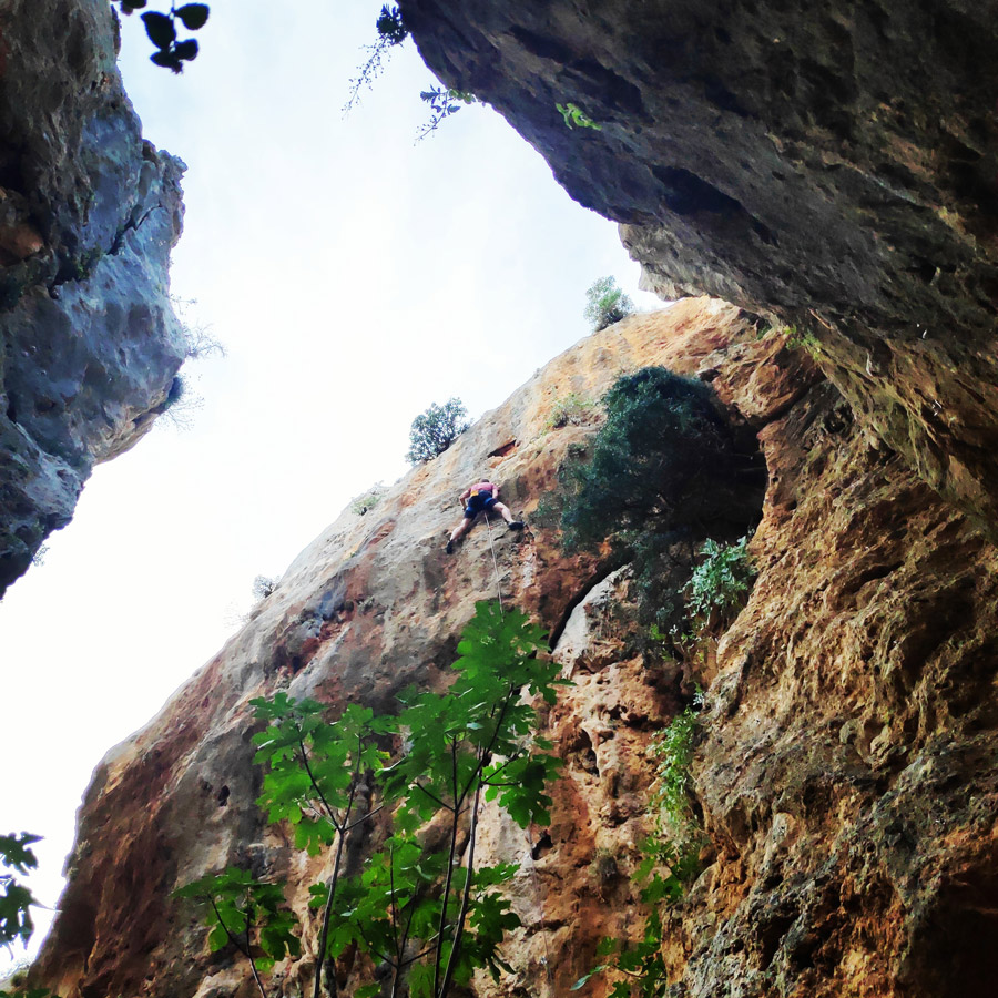 Climbing_Leonidio_Mini_Canyon_082335_737