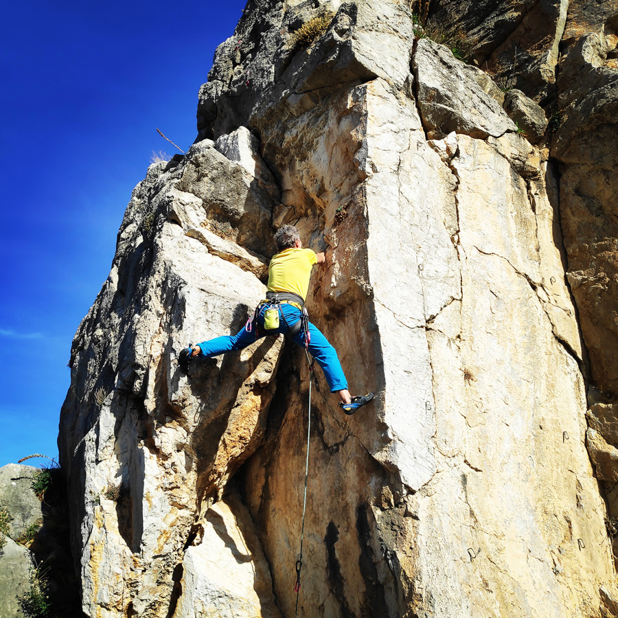 Climbing_Castle_Thermisia_Kastro_Ermionida_Greece_202100_328