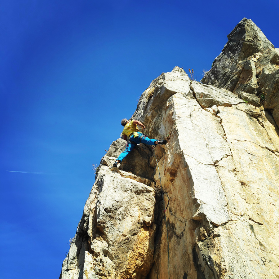 Climbing_Castle_Thermisia_Kastro_Ermionida_Greece_202228_076