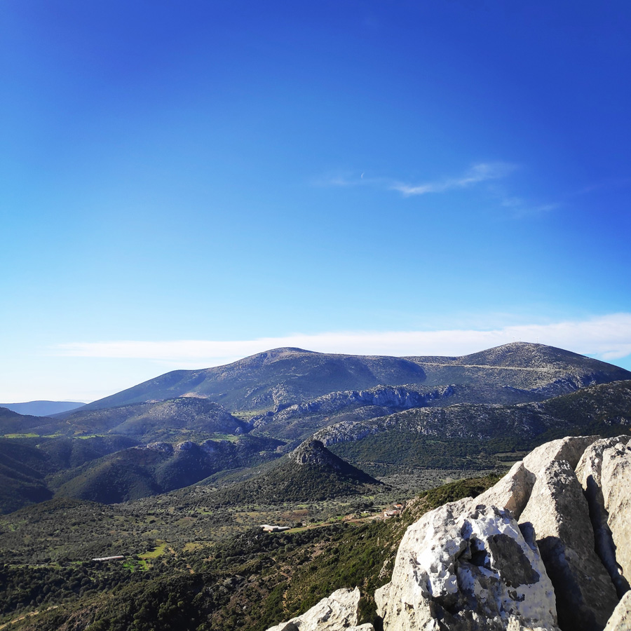 Climbing_South-East_Ridge_Ortholithi_Long_Run_161900_460