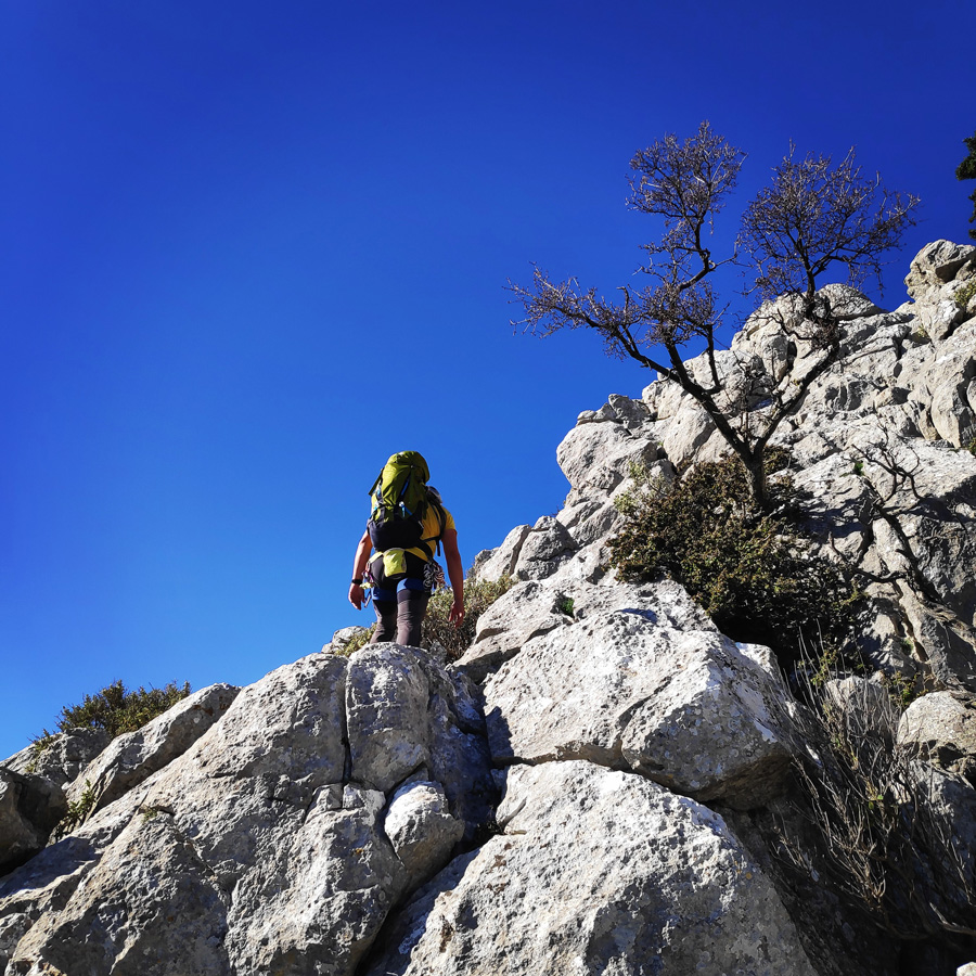 Climbing_South-East_Ridge_Ortholithi_Long_Run_163016_502