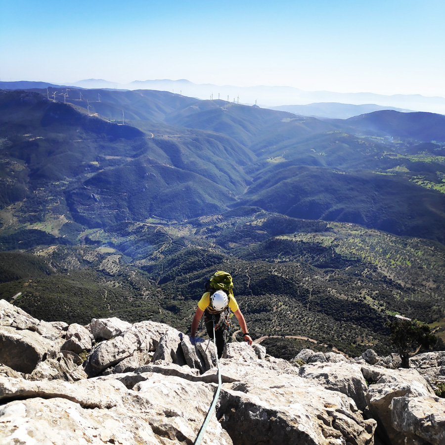 Climbing_South-East_Ridge_Ortholithi_Long_Run_163712_996