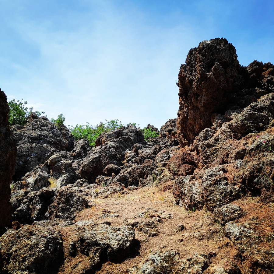 Hiking_Methana_Volcano_150507_355