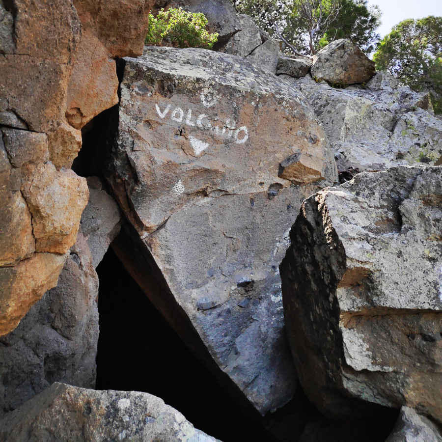 Hiking_Methana_Volcano_150743_216