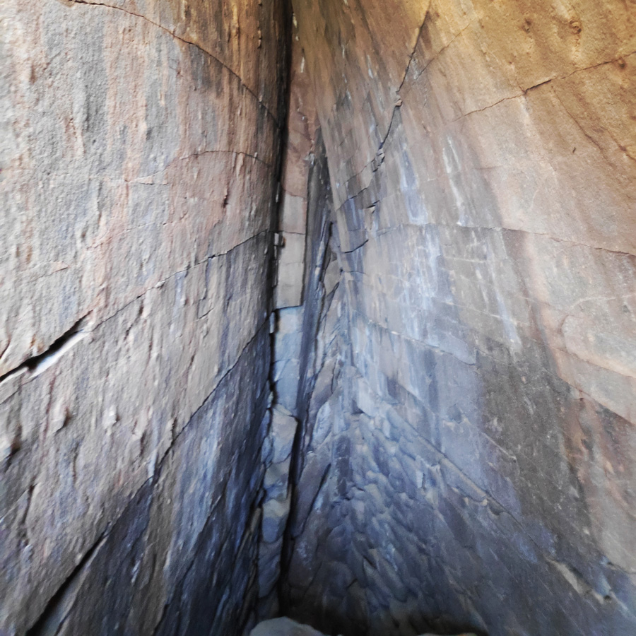 Hiking_Methana_Volcano_150824_122