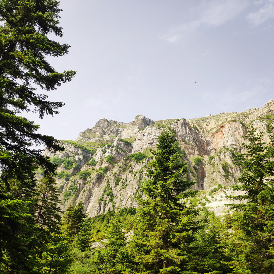 Hiking_in_Tzoumerka_Athamanika_Pramanta_Kefalovriso_Waterafall_Melissourgoi_185122_943