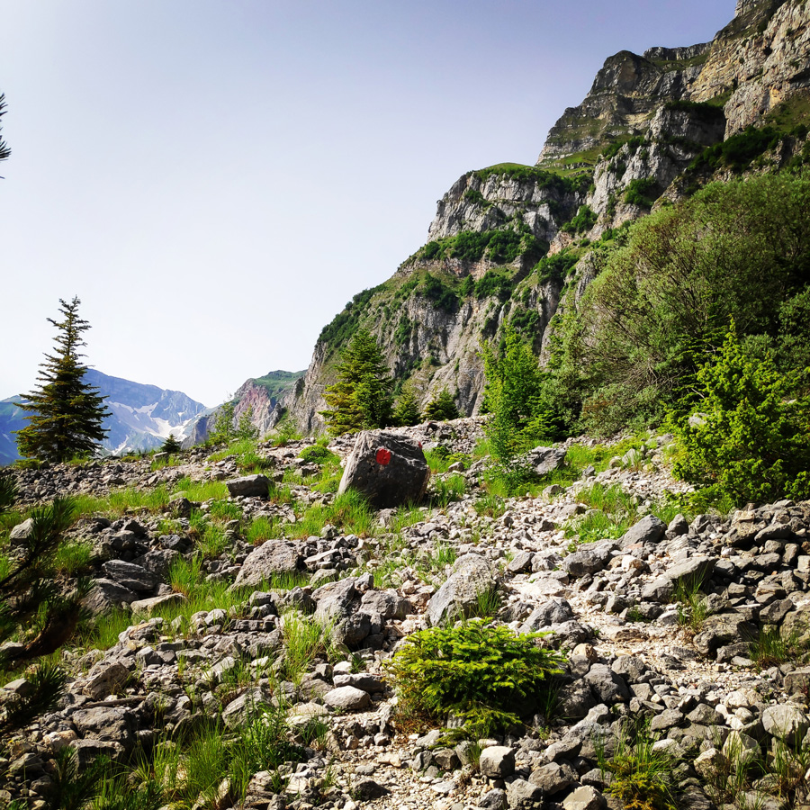 Hiking_in_Tzoumerka_Athamanika_Pramanta_Kefalovriso_Waterafall_Melissourgoi_185317_375