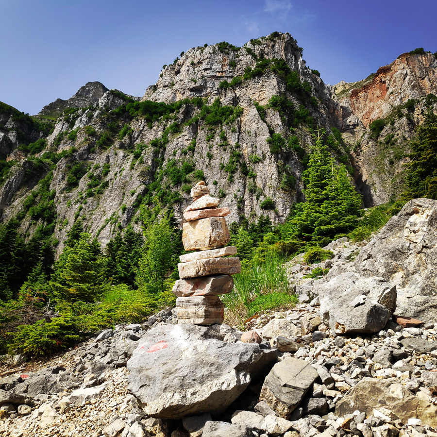 Hiking_in_Tzoumerka_Athamanika_Pramanta_Kefalovriso_Waterafall_Melissourgoi_190245_216