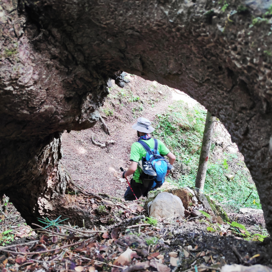 Hiking_in_Tzoumerka_Athamanika_Pramanta_Kefalovriso_Waterafall_Melissourgoi_192102_897