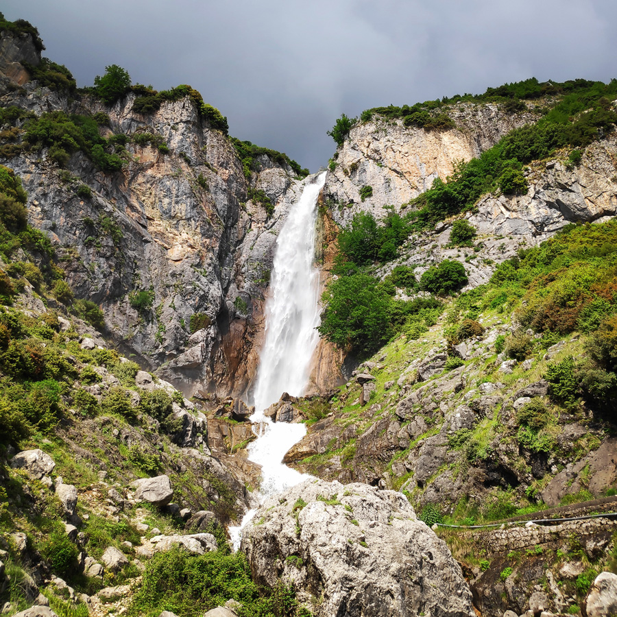 Hiking_in_Tzoumerka_Athamanika_Waterafalls_064329_814