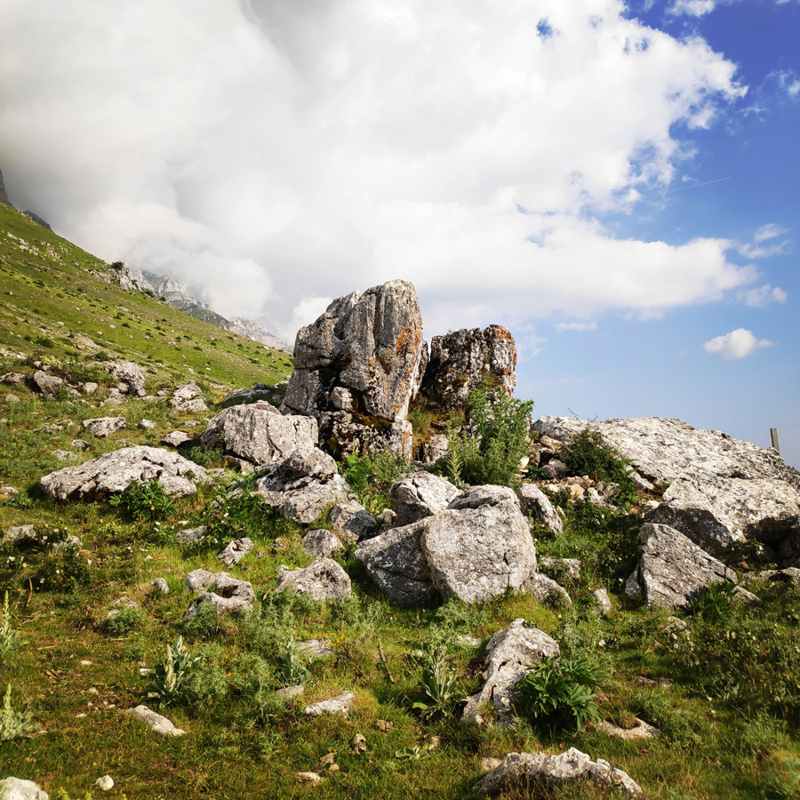 Hiking_in_Tzoumerka_Athamanika_Waterafalls_070309_597