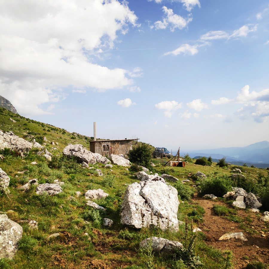 Hiking_in_Tzoumerka_Athamanika_Waterafalls_070349_233