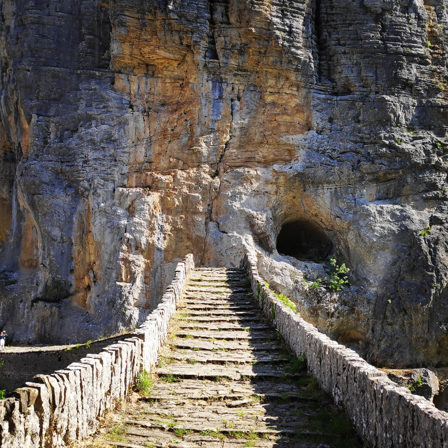 Hiking_Zagori_Villages_Bridges_Zagorochoria_212446_863