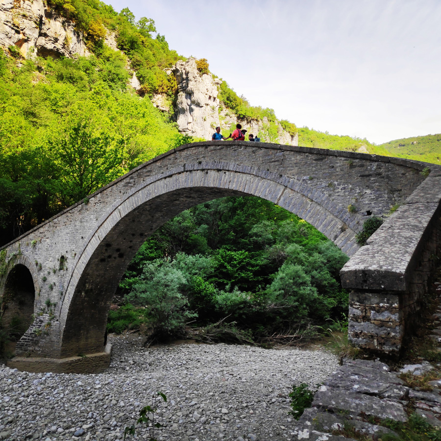 Hiking_Zagori_Villages_Bridges_Zagorochoria_212622_125