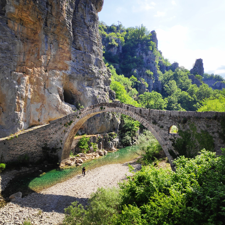Hiking_Zagori_Villages_Bridges_Zagorochoria_212725_082