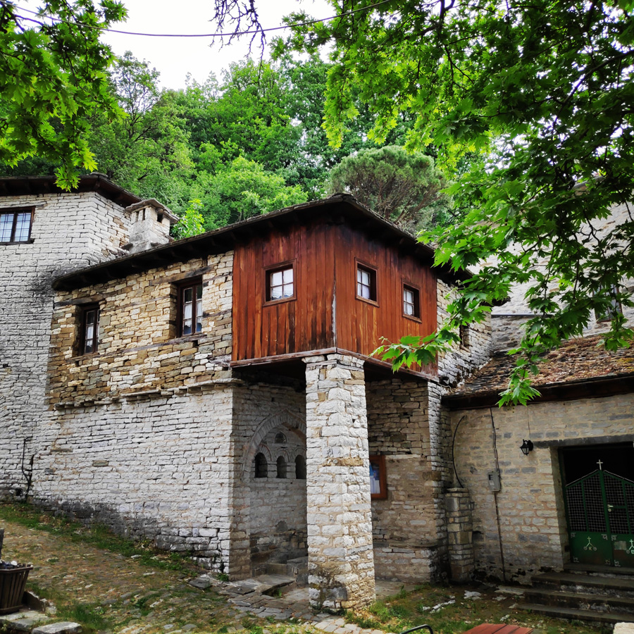 Hiking_Zagori_Villages_Bridges_Zagorochoria_213042_253